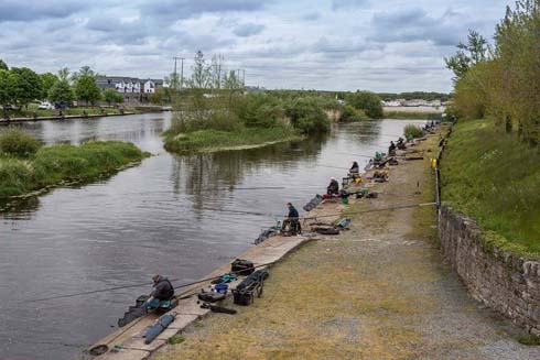 International Anglers on the bank at Lanesborough2.jpg